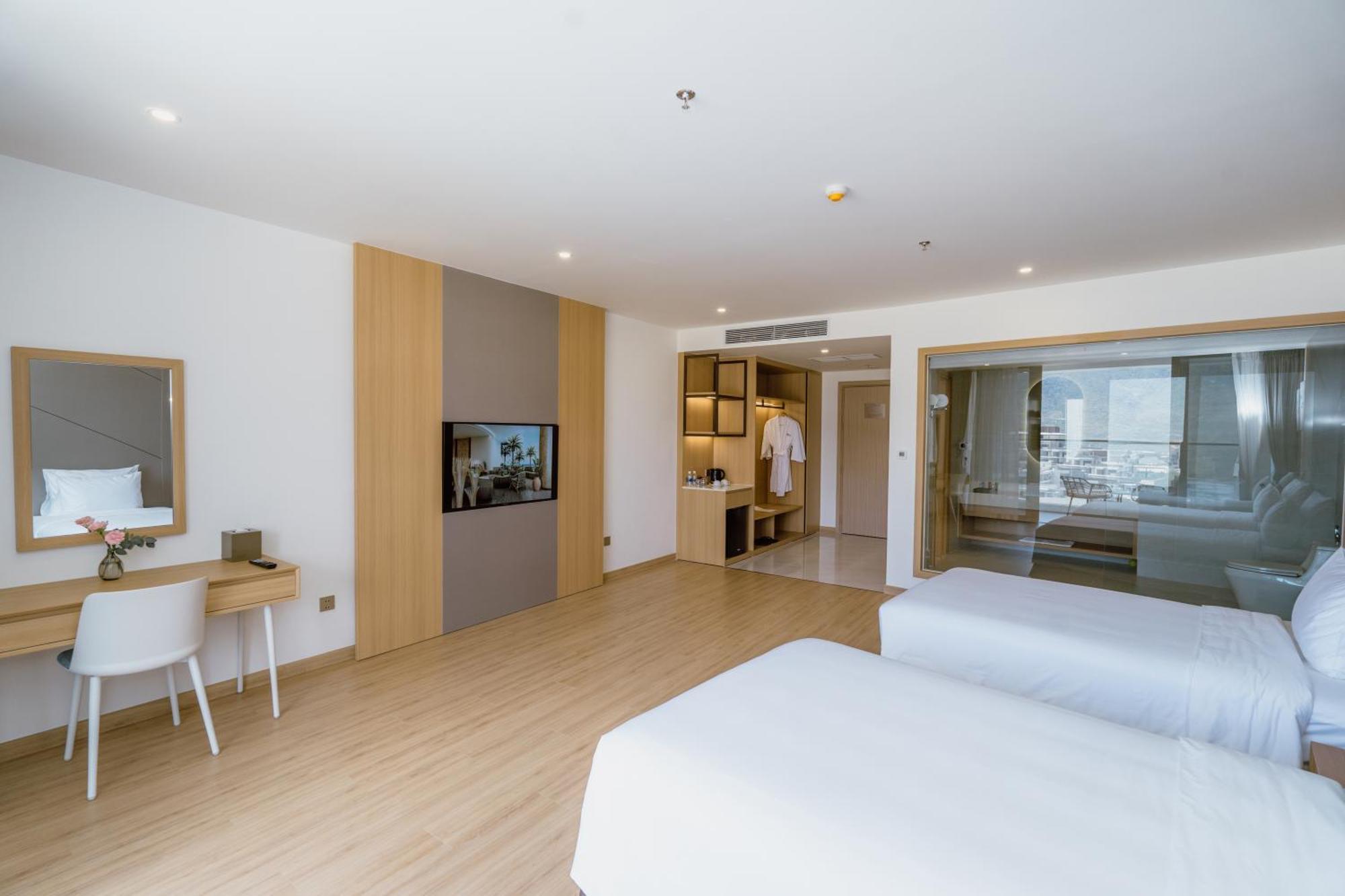 Aquamarine Beachfront Resort & Spa 깜라인 외부 사진