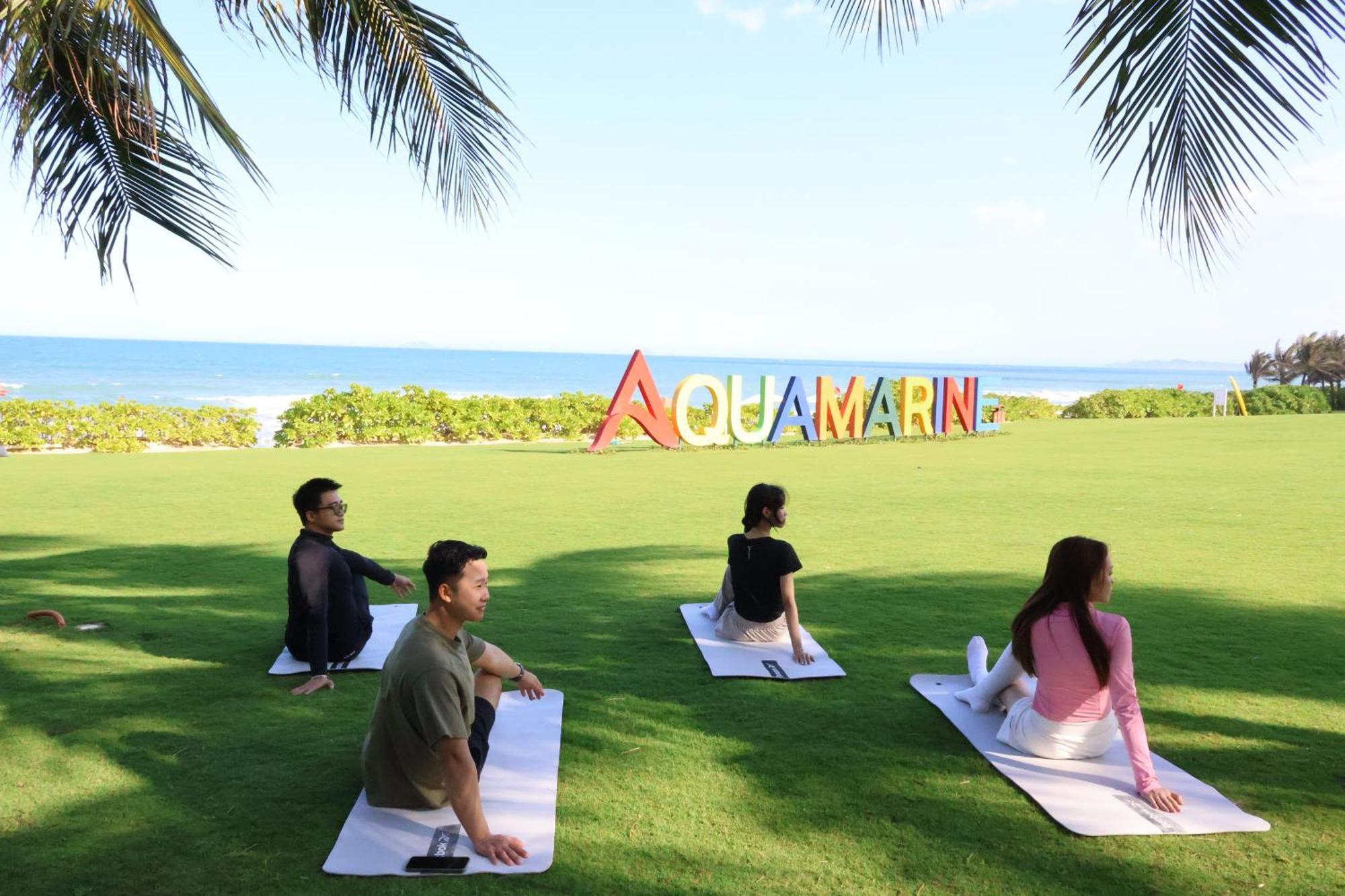 Aquamarine Beachfront Resort & Spa 깜라인 외부 사진