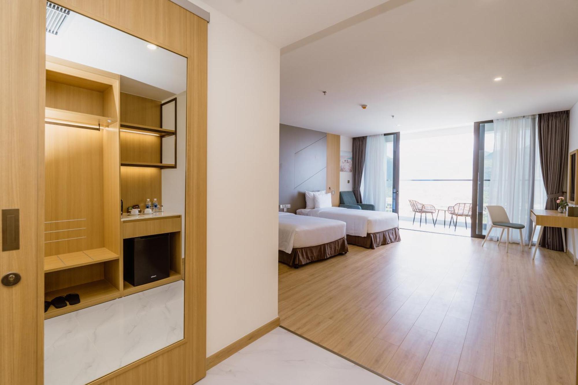 Aquamarine Beachfront Resort & Spa 깜라인 외부 사진