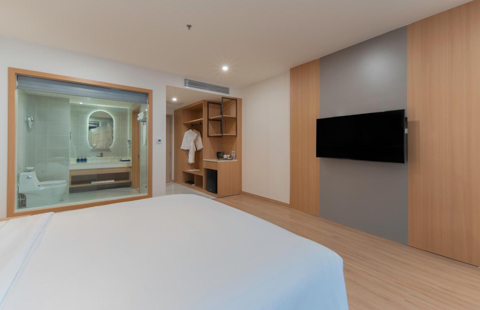 Aquamarine Beachfront Resort & Spa 깜라인 외부 사진